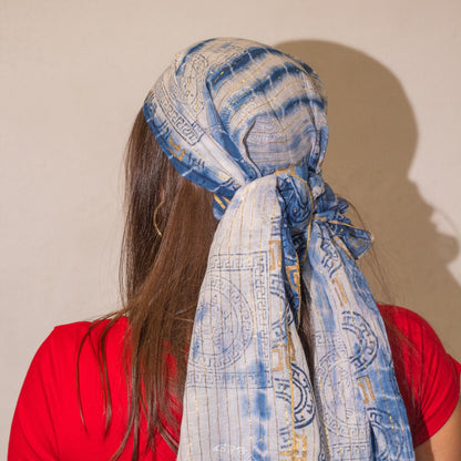 Nomad Sari Bufanda estampada de Marbella para verano - Azul con dorado (180x50cm)