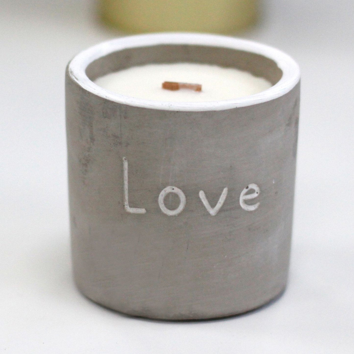 Olla mediana - Love - Purple Fig & Casis - Velas de madera de hormigón, casis