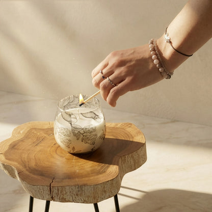 Velas en tarros de vidrio pequeños - Dibujadas por Llama