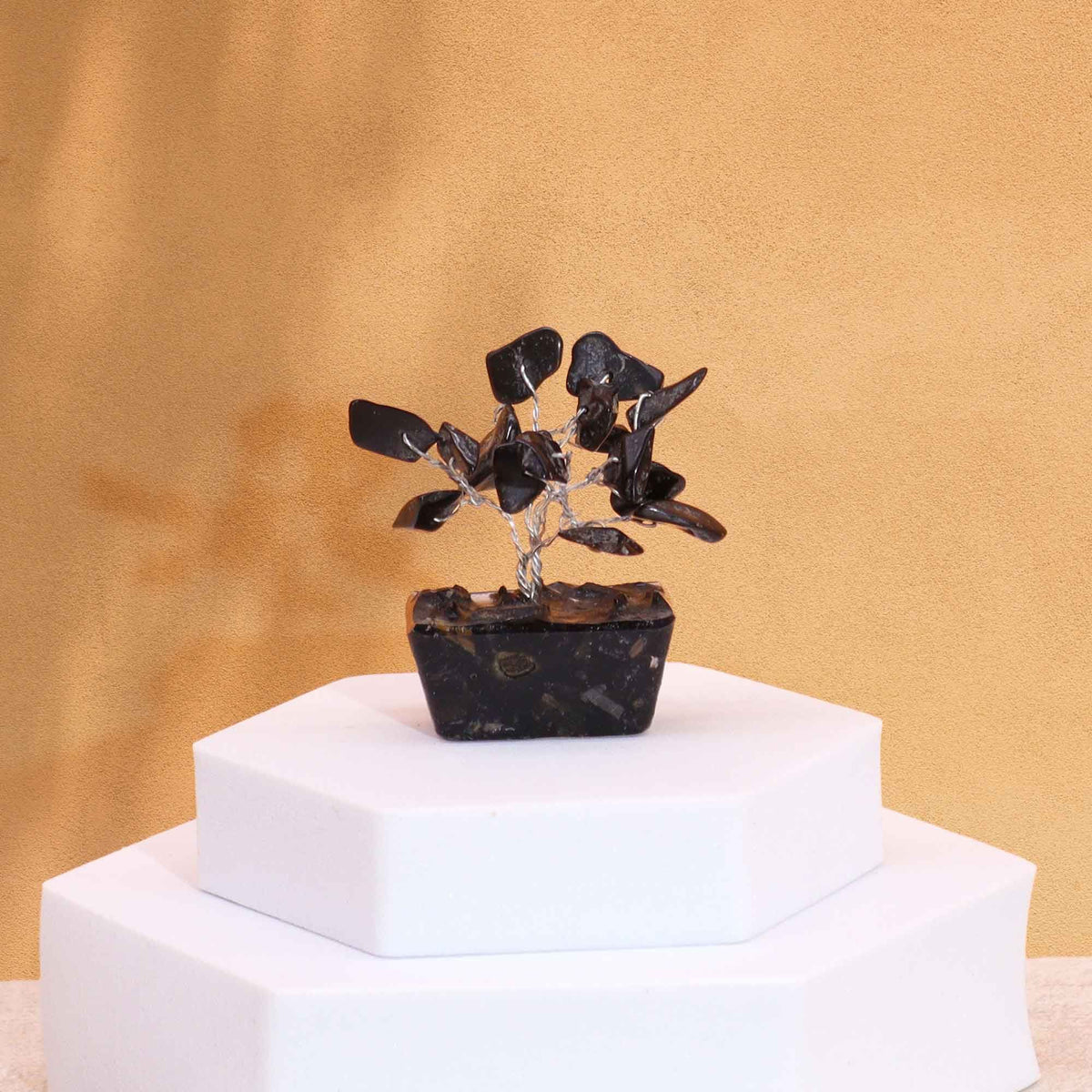 Mini árbol de piedras preciosas sobre base de orgonita - Ágata negra (15 piedras)