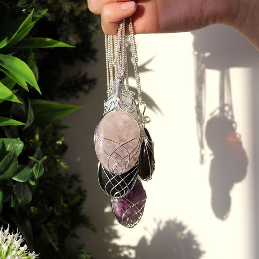 Collier de pierres précieuses brutes enveloppées en cascade - Quartz rose
