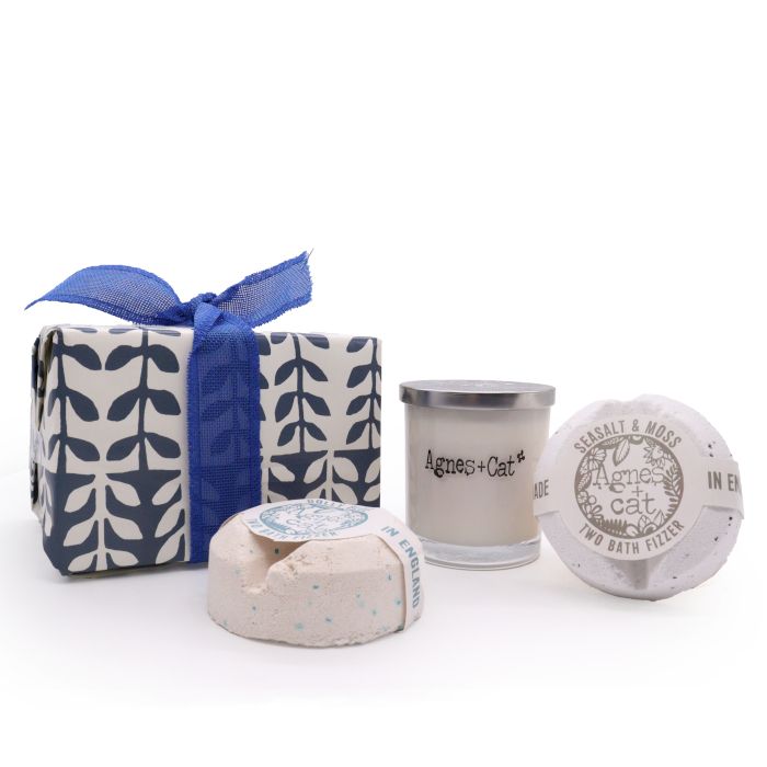 Set de Regalo: Bombas de baño Sal Marina y Musgo & Dolly Azul + Vela de Violeta de Parma