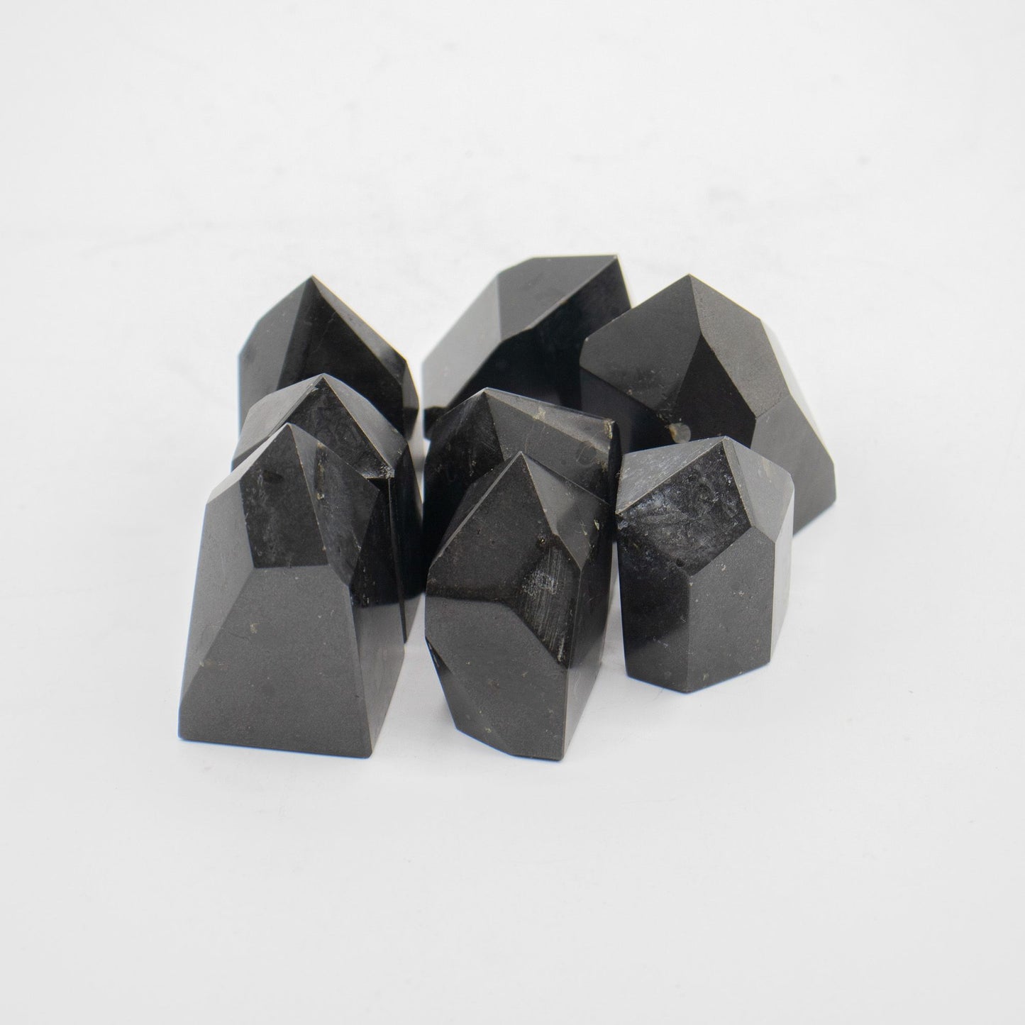 Puntas de gemas aproximadamente 6 cm (0.5 kg) - turmalina de la India (aproximadamente 8 piezas)