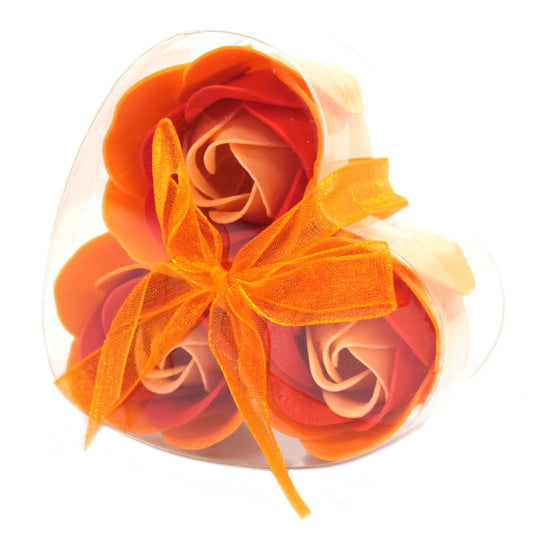 Set 3 Rosas de Jabón Melocotón · Caja Corazón