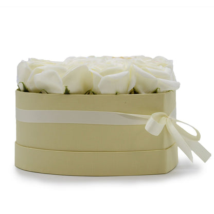 Caja de Regalo - Rosas de Jabón · 13 ud Crema Corazón