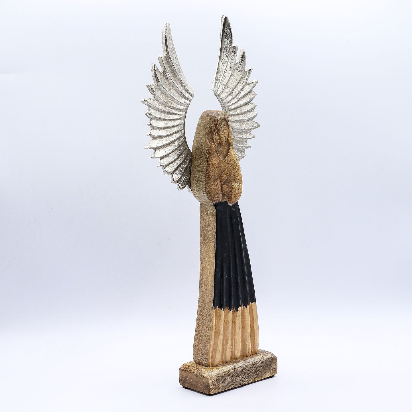 Ángel guardián de madera de mango grande, alas de metal y detalle esmaltado