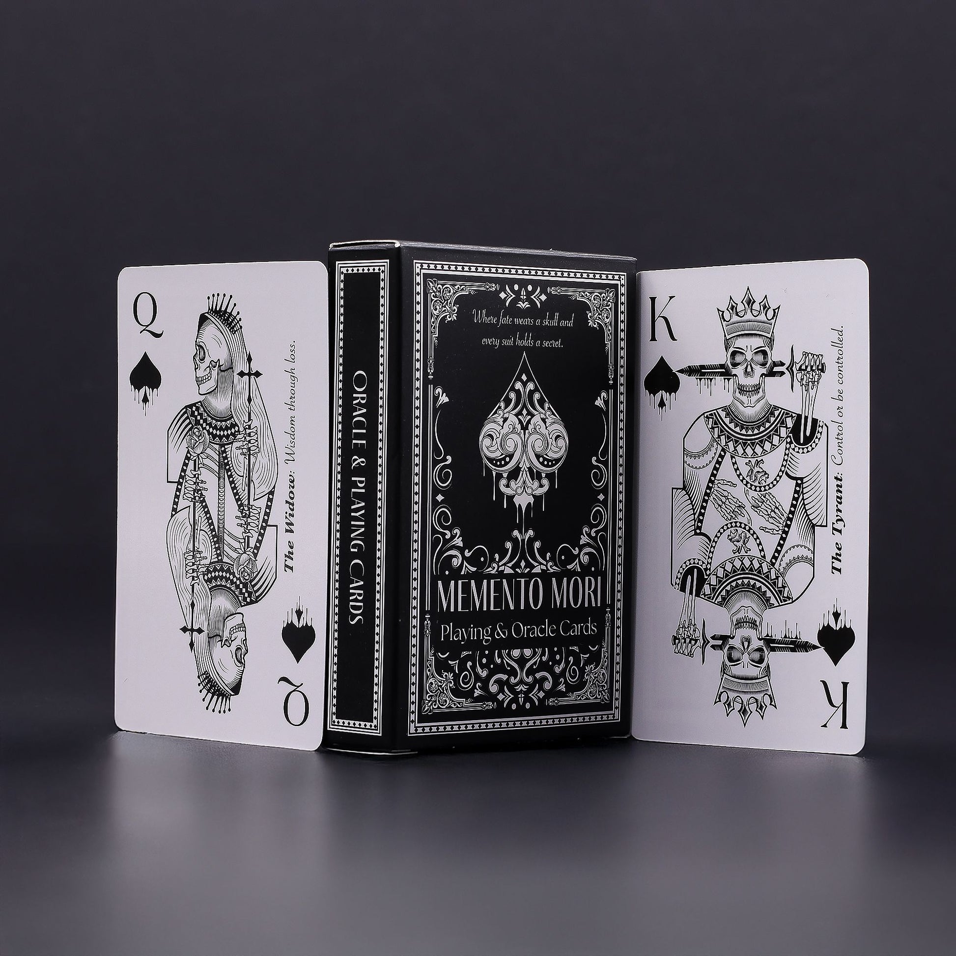 Memento Mori Cartas de juego y de oráculo góticas - Revenda de Cartas de Jogo & Oráculo Para a Sua Loja