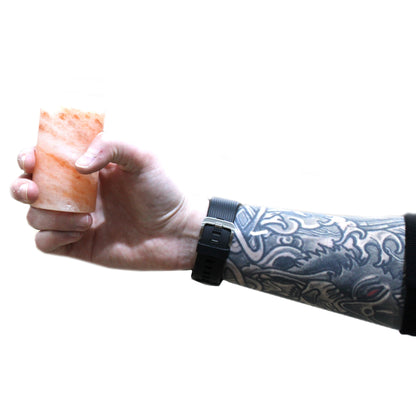 Juego de 4 vasos de chupito de sal del Himalaya y soporte de madera para servir