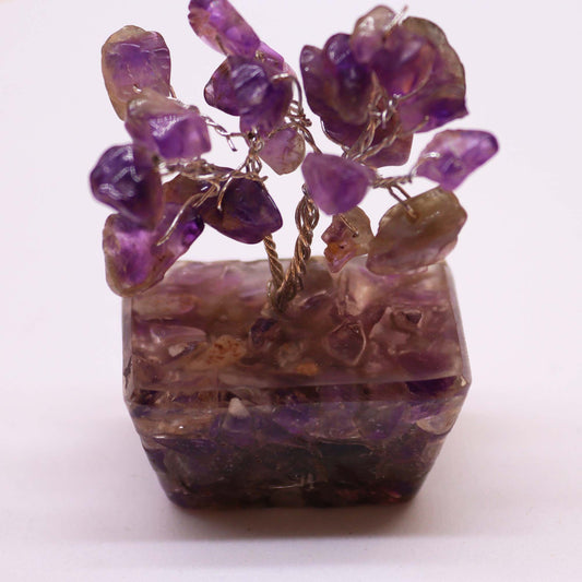 Mini árbol de piedras preciosas sobre base de orgonita - Amatista (15 piedras)