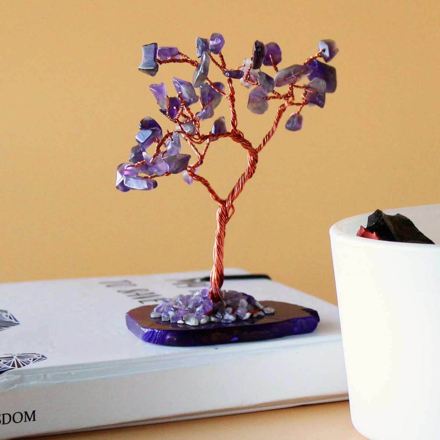Árbol de piedras preciosas: Amatista sobre base de ágata natural (35 piedras) - Gemstone Wishing Trees