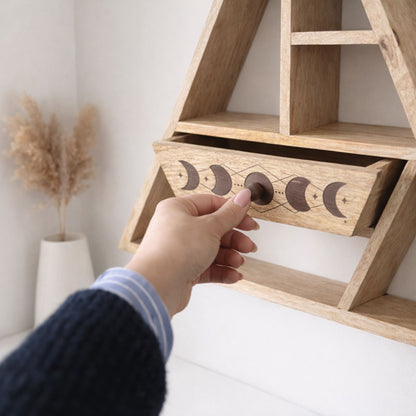 Estante de pared en forma de triángulo con cajón