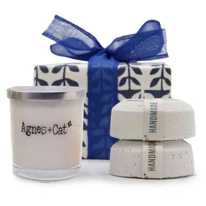 Set de Regalo: Bombas de baño Sal Marina y Musgo & Dolly Azul + Vela de Violeta de Parma