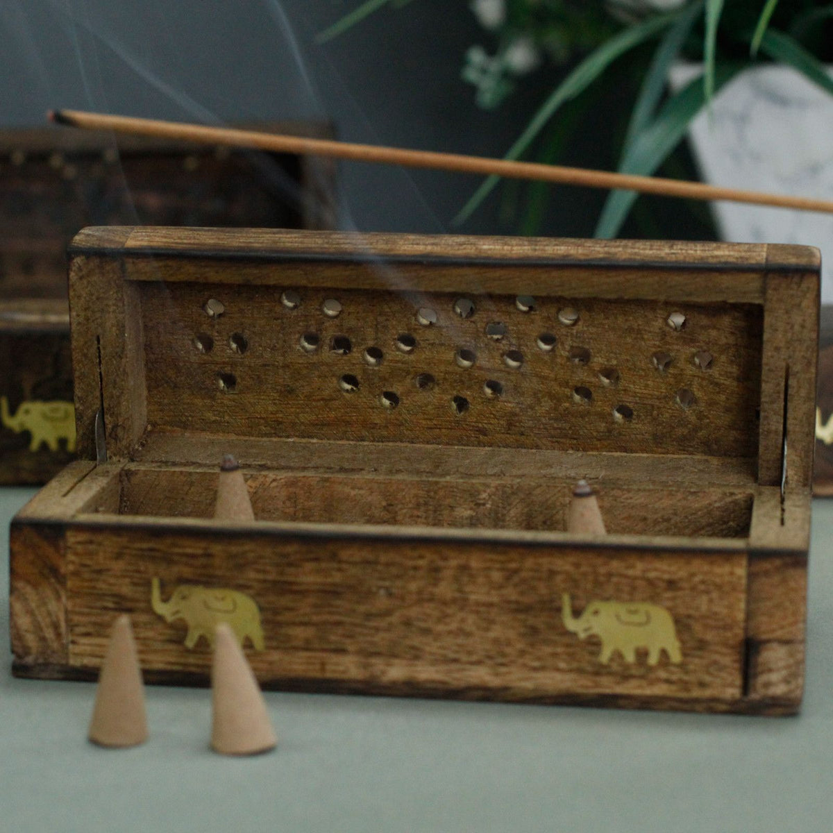 Incense Cone Smoke Box 6" - Mango Wood - Soporte de Incienso