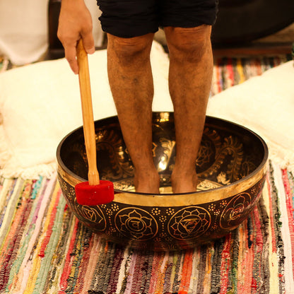 Cuenco Grabado vibracional con patas - 50x20cm (10,7 kg) - Artículos Tibetanos