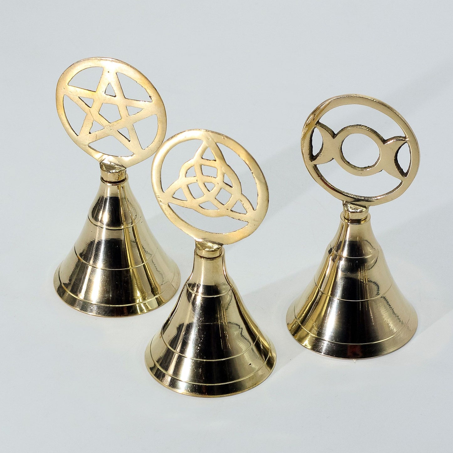 Campana de latón para altar - Tres lunas - Campanas de latón para altar, Artisan Product