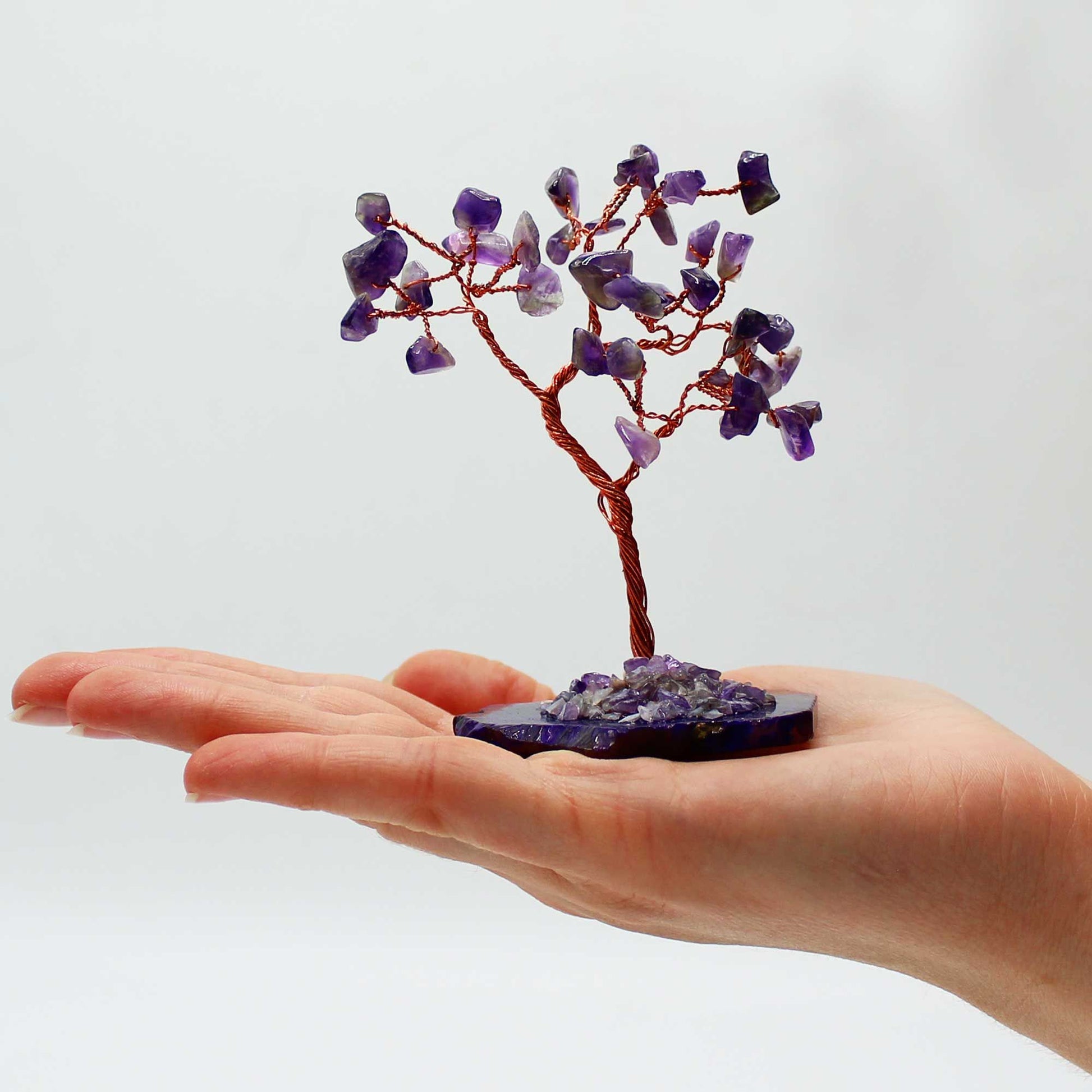 Árbol de piedras preciosas: Amatista sobre base de ágata natural (35 piedras) - Gemstone Wishing Trees