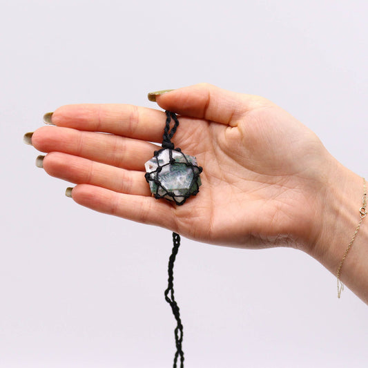 Intertwined hexagonal gemstone pendant - Moss Agate