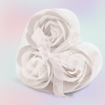 Set 3 Rosas de Jabón Blancas · Caja Corazón
